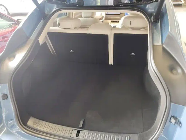 IM Motors LS6 — Фото автомобиля 18