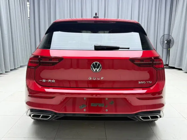 Volkswagen Golf — Фото автомобиля 6
