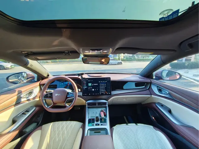 BYD Seal — Фото автомобиля 10
