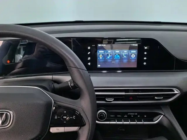 Changan Eado — Фото автомобиля 13