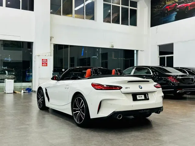 BMW Z4 — Фото автомобиля 4