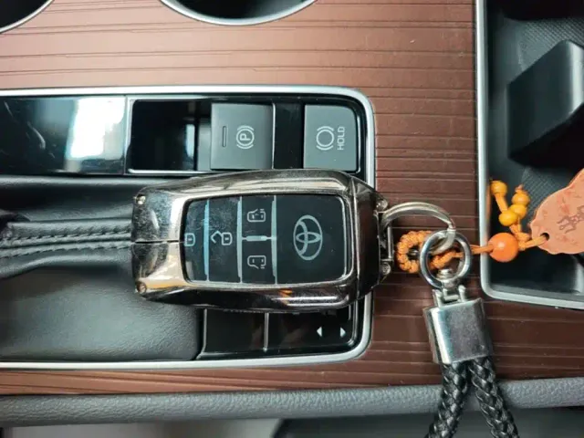 Toyota Sienna — Фото автомобиля 8