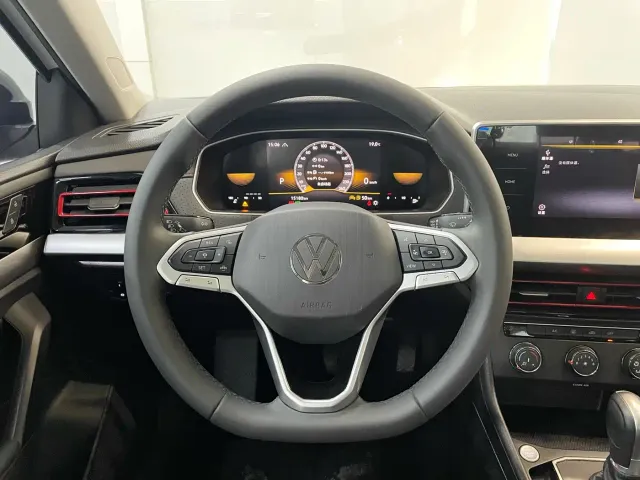 Volkswagen Lavida — Фото автомобиля 22
