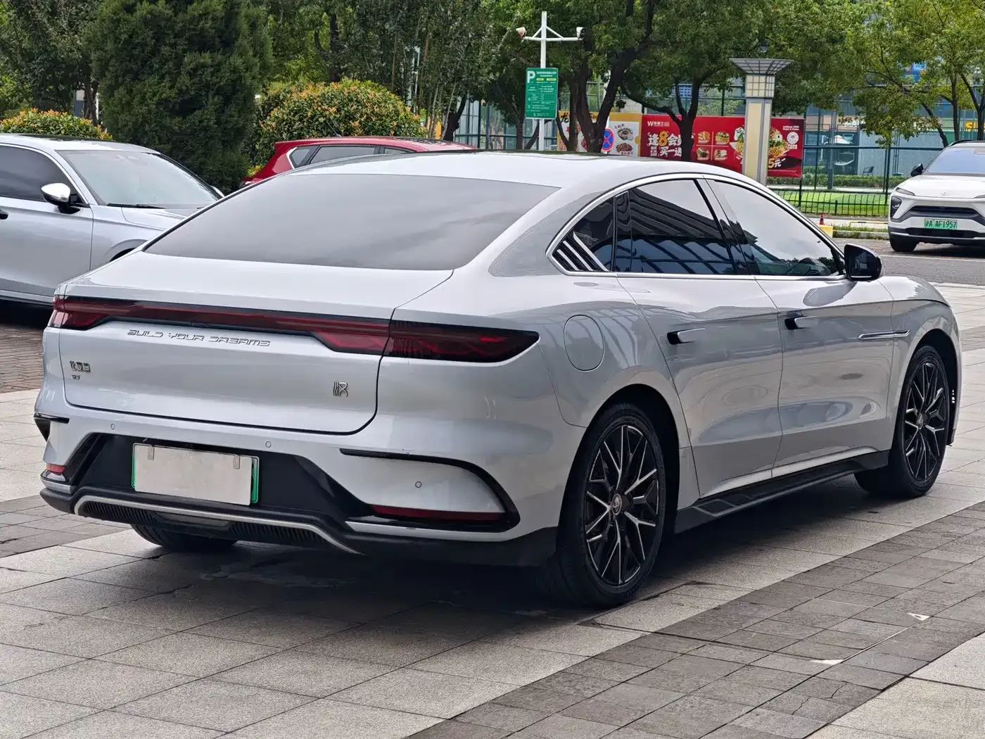 BYD Han 2025 EV 506KM Premium — Фото автомобиля 12