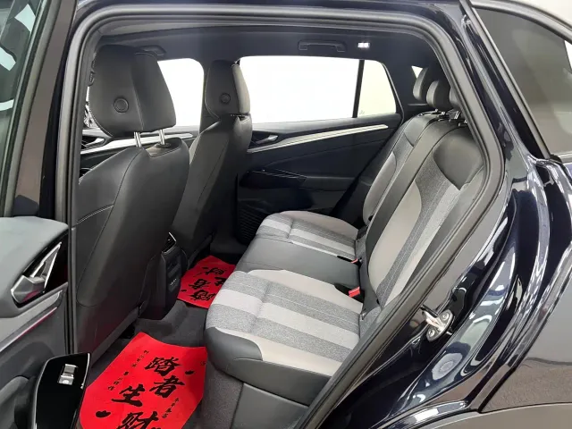Volkswagen ID.4 CROZZ 2025 Pure Enjoyment Edition — Фото автомобиля 16