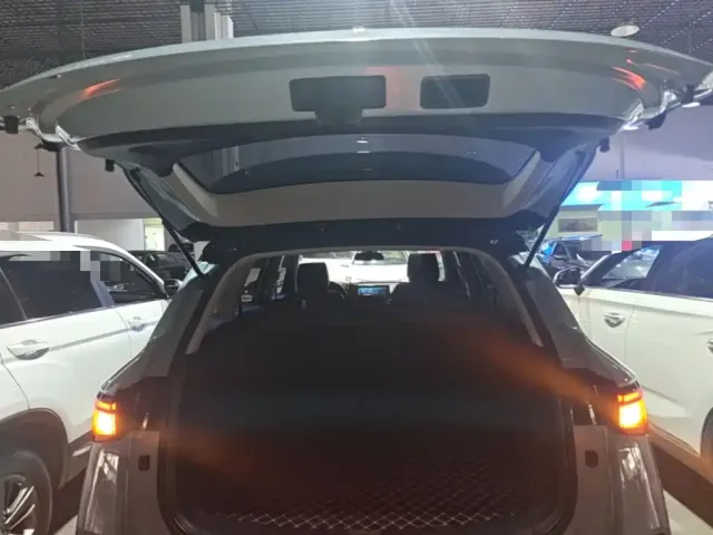 Wuling Asta — Фото автомобиля 18