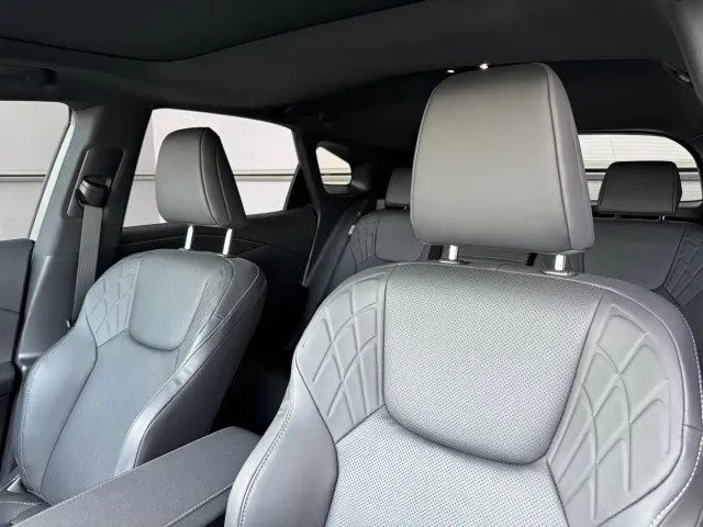 Lexus RX — Фото автомобиля 6