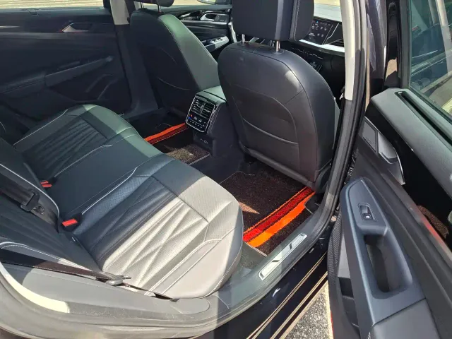 Volkswagen Passat — Фото автомобиля 13