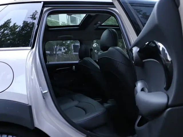 MINI Hatch — Фото автомобиля 13