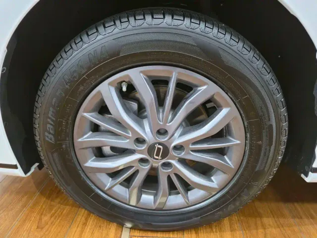 Bestune Besturn M9 — Фото автомобиля 9