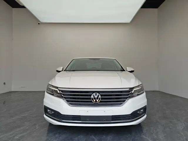 Volkswagen Lavida — Фото автомобиля 2