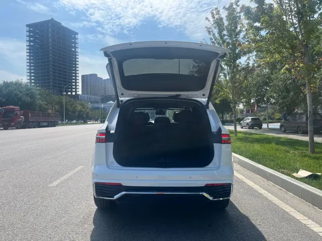 Geely Xingyue L — Фото автомобиля 19