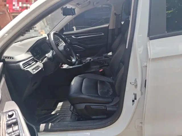 Geely Emgrand — Фото автомобиля 7