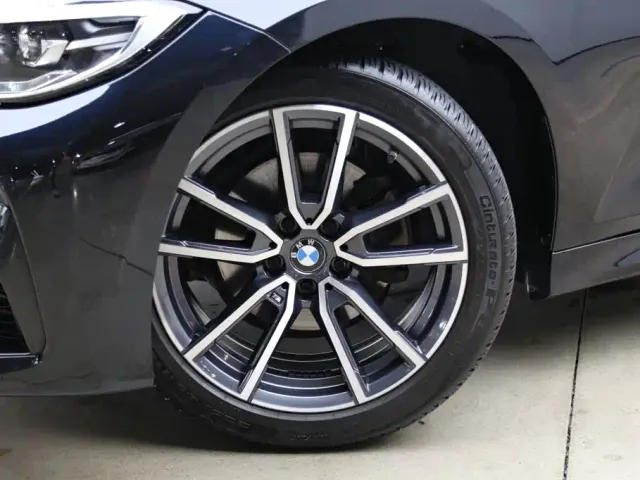 BMW 3 Series — Фото автомобиля 25