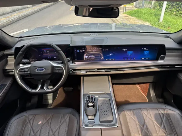 Ford Edge — Фото автомобиля 18