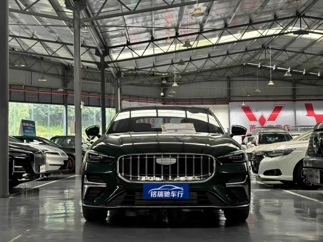 Geely Emgrand — Фото автомобиля 8