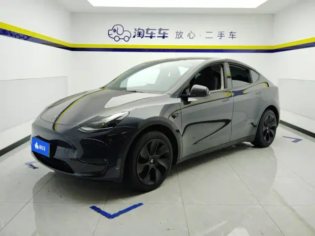 Фотография автомобиля — Tesla Model Y