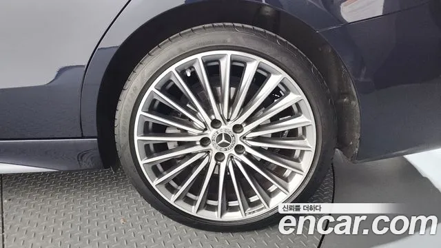 Mercedes-Benz C-Class — Фото автомобиля 21