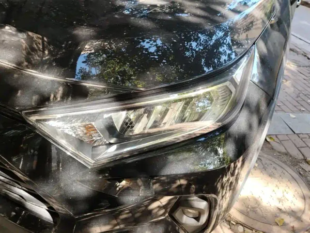 Toyota RAV4 — Фото автомобиля 5