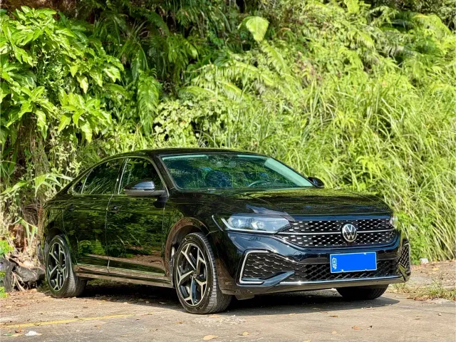 Volkswagen Passat — Фото автомобиля 3