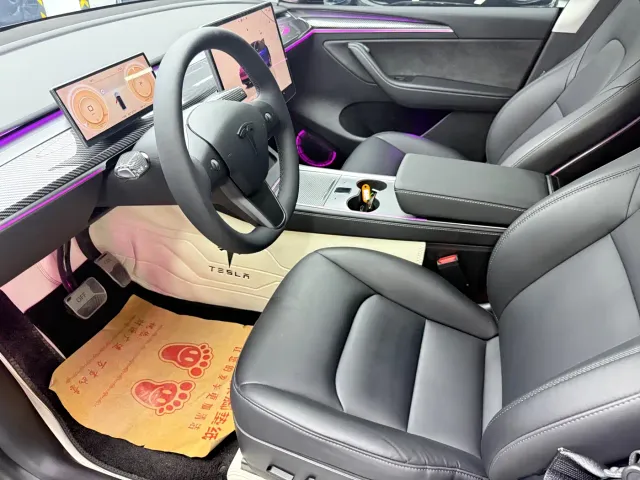 Tesla Model Y — Фото автомобиля 5
