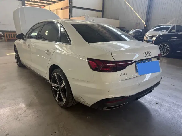 Audi A4L — Фото автомобиля 3