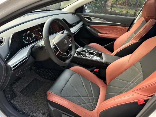 Changan Eado — Фото автомобиля 7