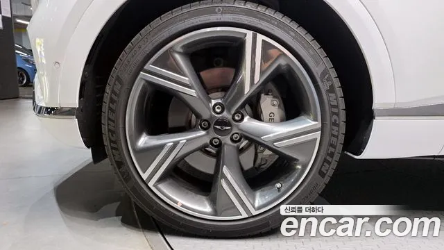 Genesis GV80 2.5T Бензин AWD — Фото автомобиля 5