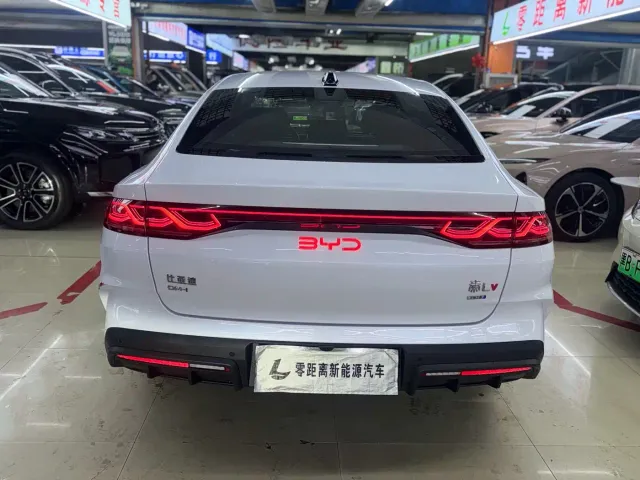 BYD Qin L — Фото автомобиля 5