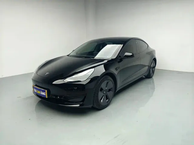 Фотография автомобиля — Tesla Model 3
