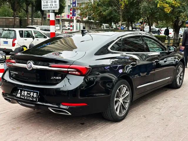 Buick LaCrosse — Фото автомобиля 3