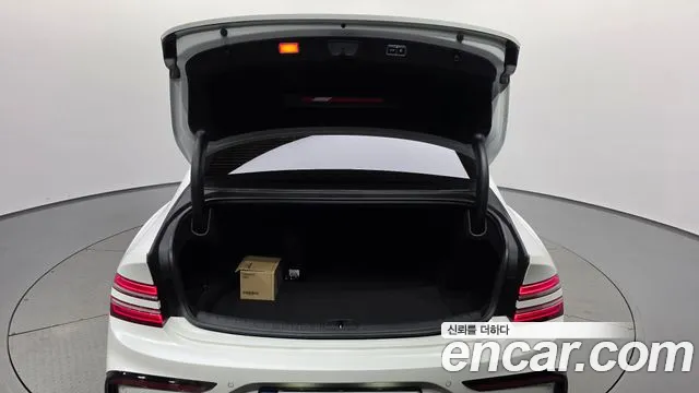 Genesis G80 Бензин 3.5 турбо AWD — Фото автомобиля 28