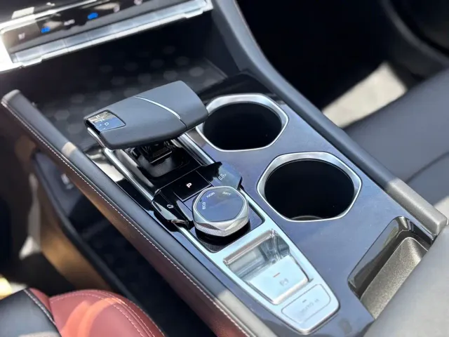 Changan Eado — Фото автомобиля 16