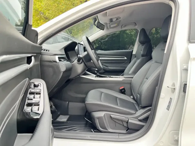 Geely Emgrand — Фото автомобиля 13