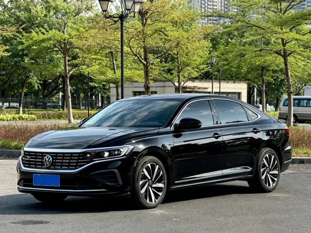 Фотография автомобиля — Volkswagen Passat
