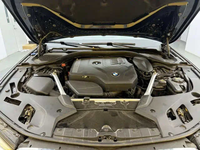 BMW 5 Series — Фото автомобиля 11