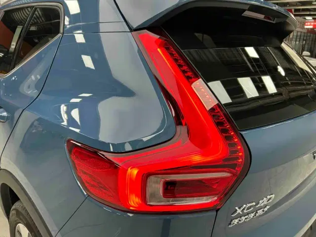 Volvo XC40 — Фото автомобиля 24