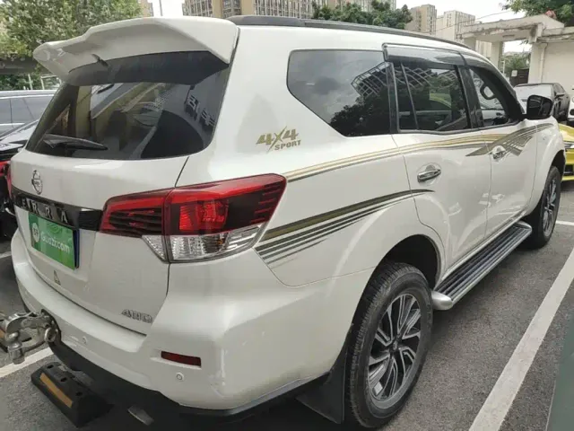 Nissan Terra — Фото автомобиля 6