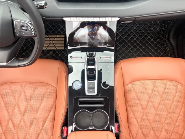 Chery Tiggo 8 PLUS — Фото автомобиля 24