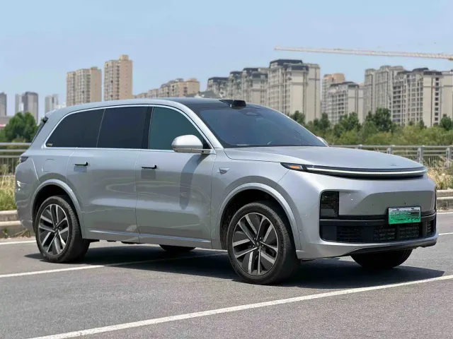 Li Auto L9 — Фото автомобиля 3