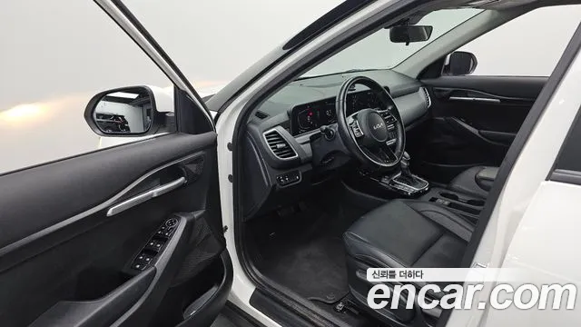 Kia Seltos — Фото автомобиля 12