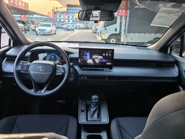 Toyota Corolla Cross — Фото автомобиля 5