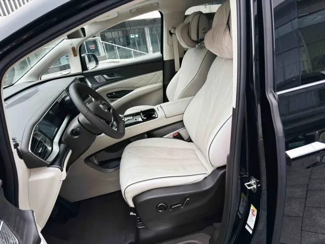 Denza Denza D9 2024 DM-i 980 AWD Flagship — Фото автомобиля 7