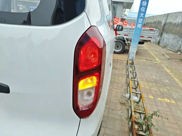 Wuling Hongguang — Фото автомобиля 7