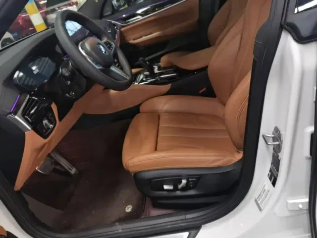 BMW 6 Series Gran Turismo — Фото автомобиля 14
