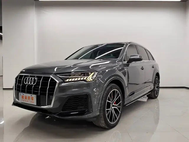 Фотография автомобиля — Audi Q7