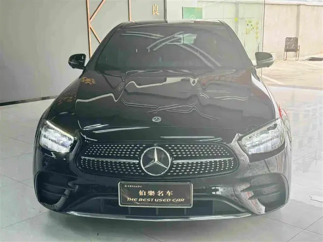 Mercedes-Benz E-Class — Фото автомобиля 2
