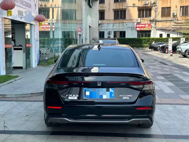 Honda Accord — Фото автомобиля 3