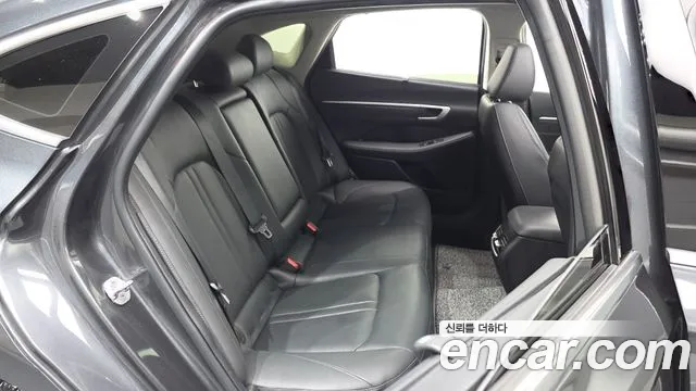 Hyundai Sonata — Фото автомобиля 17