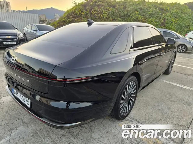 Hyundai Grandeur GN7 — Фото автомобиля 5